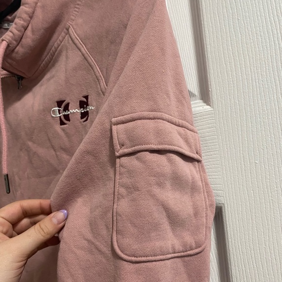 Champion Slightly Cropped Sweatshirt - Picture 5 of 7